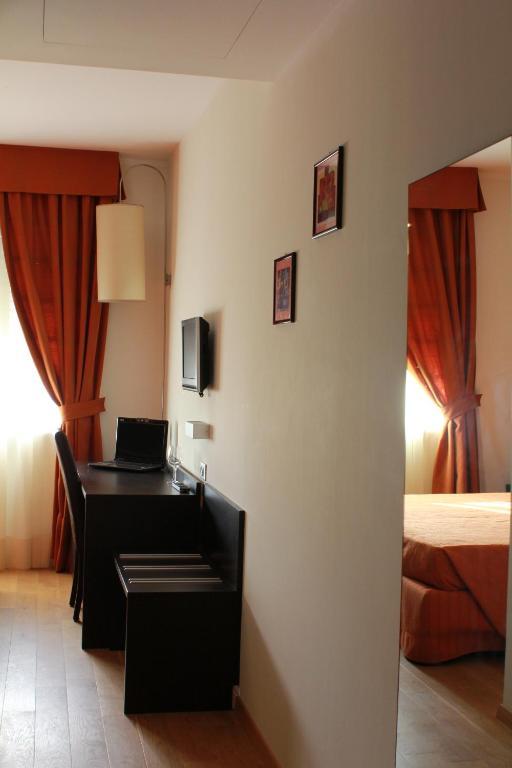 Hotel Rioverde Pralormo Habitación foto